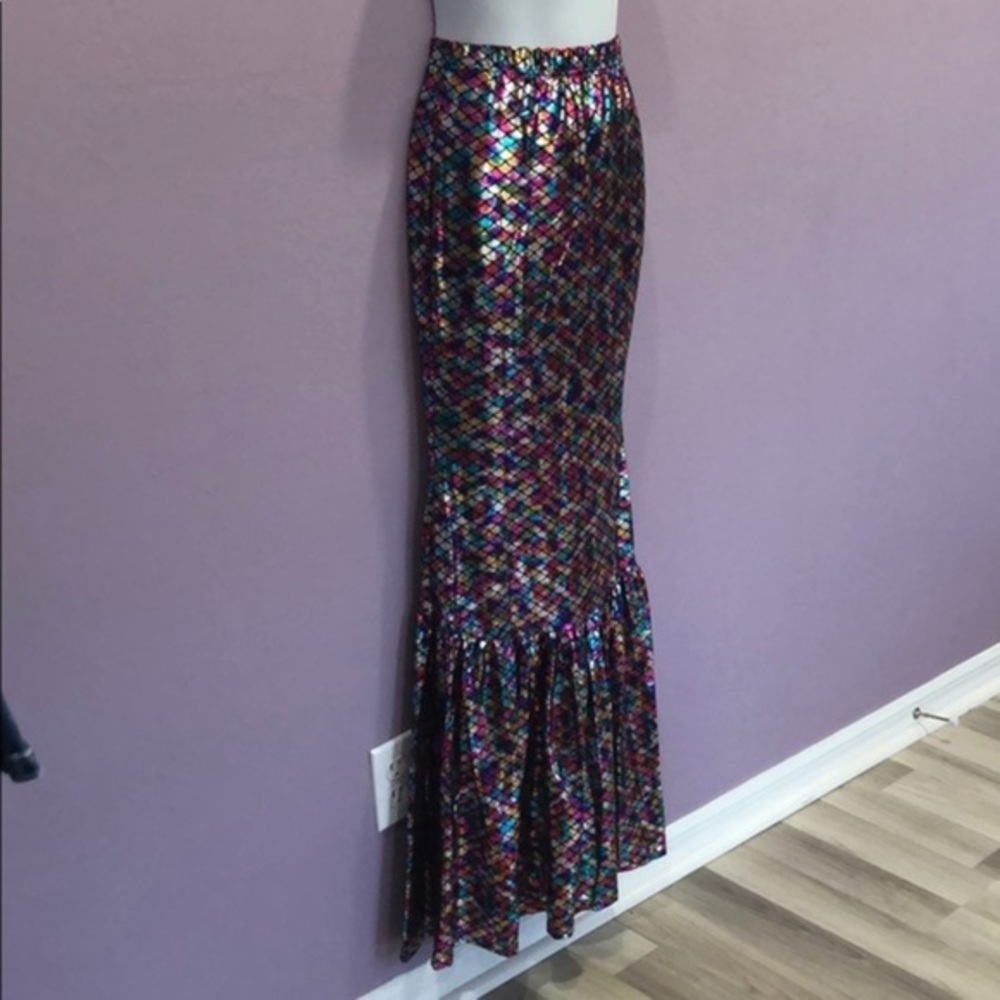 Halloween Mermaid Skirt Iridescent Size XS - Picture 3 of 10